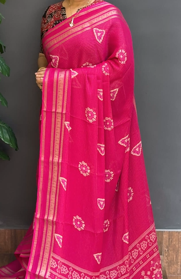 1730SR10 | Fuchsia Majenta Soft Semi Crepe Saree W/ Full Body Horizontal Golden Zari Woven Pattern-Bathik Design W/ Banarasi Border & Pallu