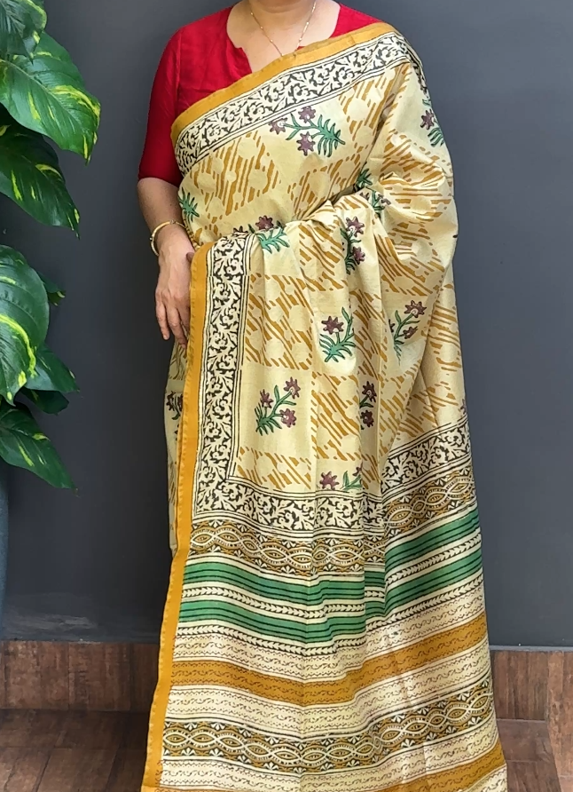 1890SR06 | Multicolor  Slub Cotton Saree W/ Full Body Geometrical Pattern-Floral Design W/ Border & Pallu