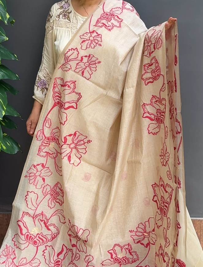 1924SR07 | Redish Rani Pink Soft Chanderi Saree W/ Full Body Floral Thread Woven Pattern W/ Border & Pallu