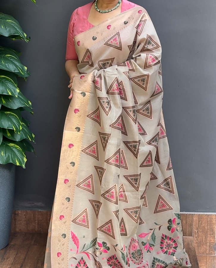 1955SR08 | Pastel Grey Kora Banarasi Saree W/ Full Body Multicolor Thread Woven Pattern W/ Border & Pallu