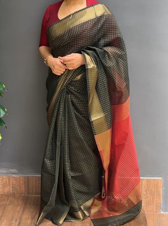 2011SR01 | Black With Maroon Chanderi Saree W/ Full Body Checkered Pattern W/ Border & Pallu