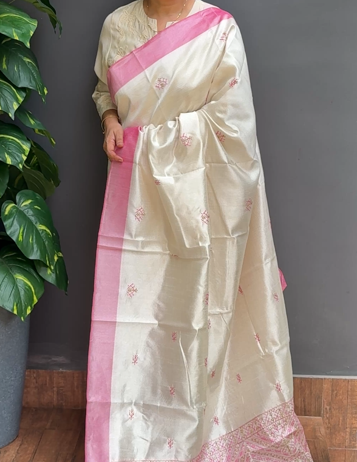 2030SR01 | Pearl Cream Semi Tussar Saree W/ Full Body Floral Embroidery Work W/ Border & Pallu