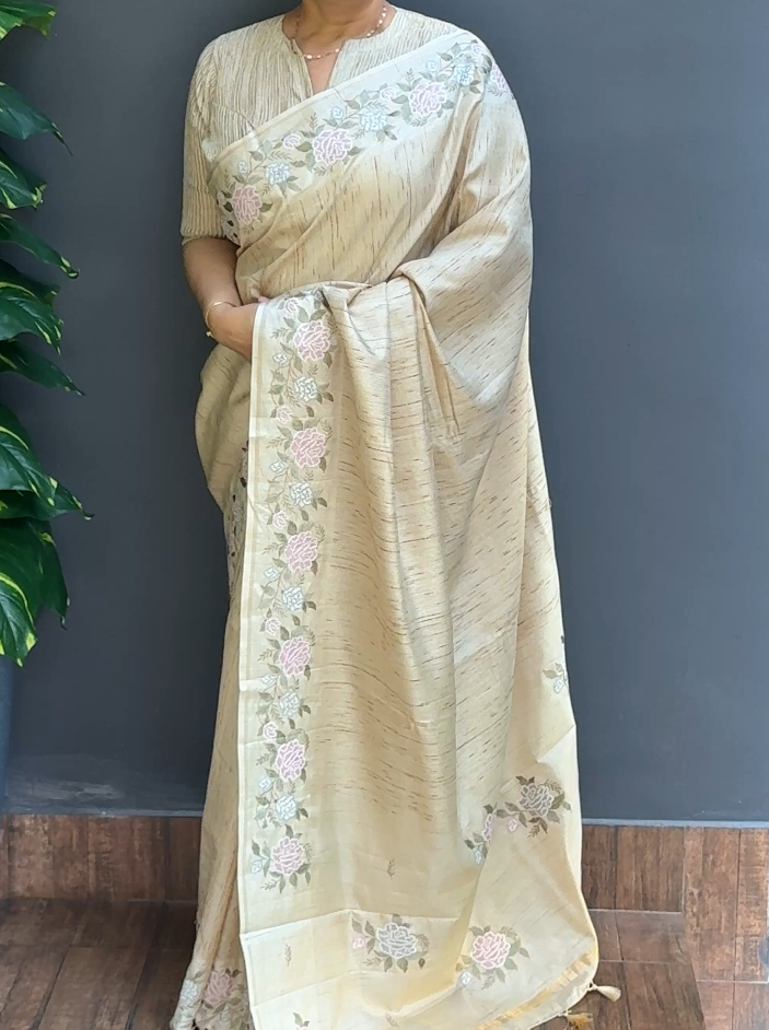 2055SR04 | Pearl Cream Pure Tussar Blended Jute Silk Saree W/ Full Body Cross-Stitch Embroidery Work W/ Border & Pallu