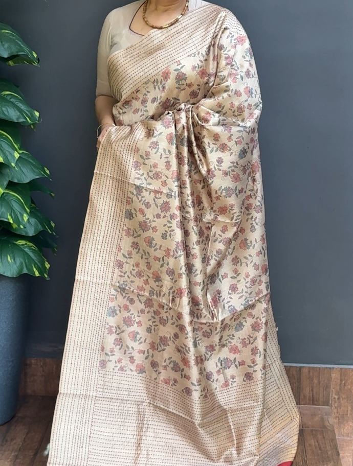 2022SR07 | Chikku Blended Beige Soft Semi Silk Saree W/ Full Body Kalamkari Design W/ Kantha Work Border & Pallu